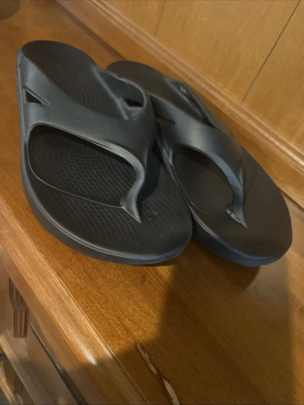 OOFOS Recovery Ora Sandals Flip Flops Original Unisex Mens 9 /Womens 11